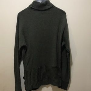 Moda International for Victoria’s Secret Belted Wool Turtleneck small